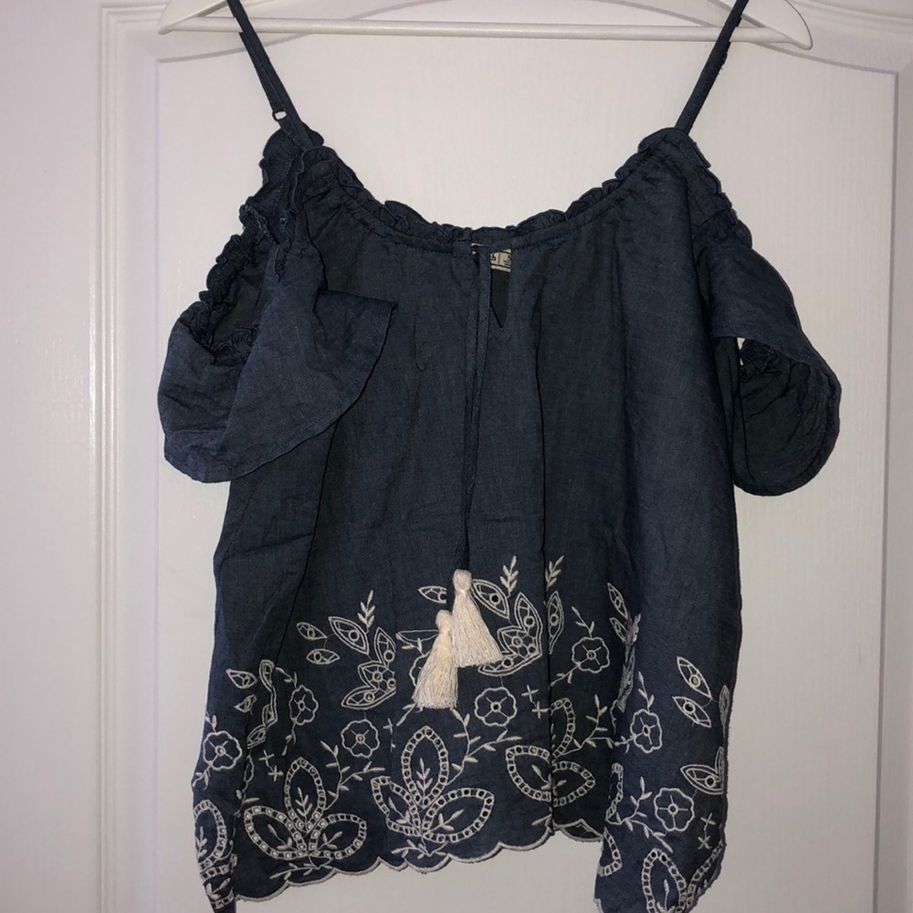 Abercrombie and Fitch Top